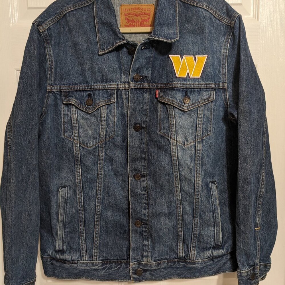 Levi's Washington Commanders Redskins Reverse Patch Denim Jacket Men's XL